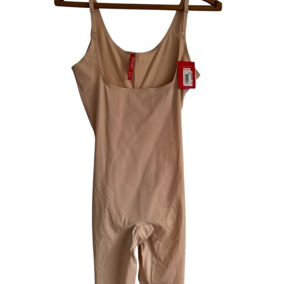 SPANX Other - SPANX Thinstincts Full Mid Thigh Body Suit Size M NEW Medium Slimming Holidays